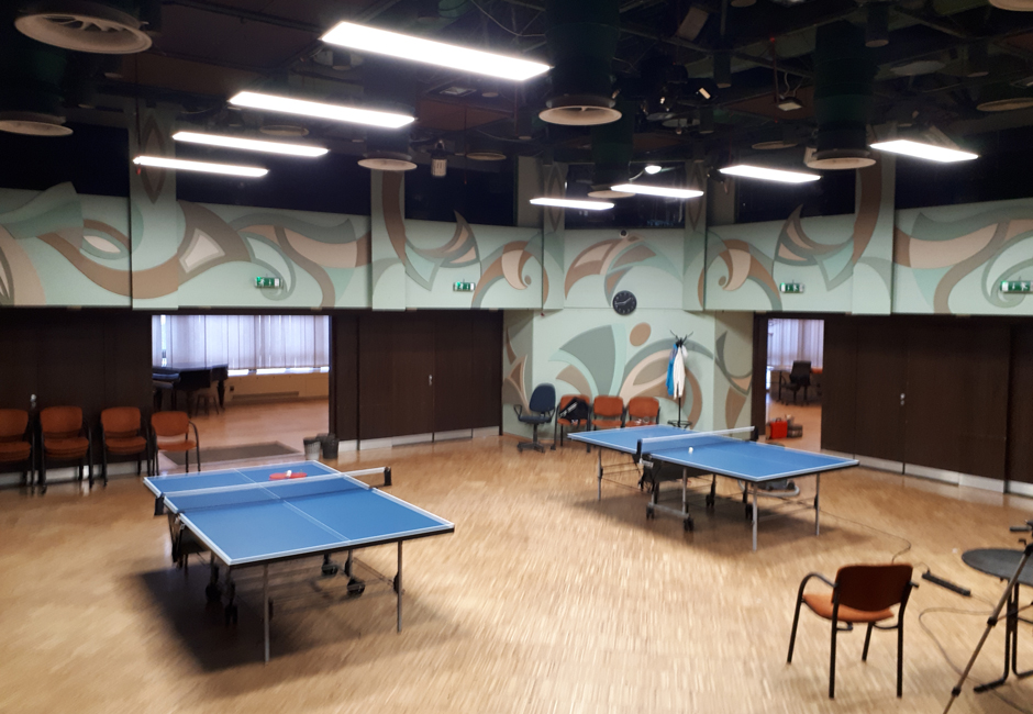 Beleuchtung von Tischtennis-Halle-hpled.de